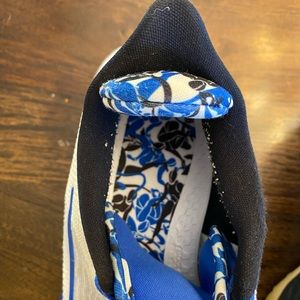 Nike Basketball Shoes Blue and White women’s size 8